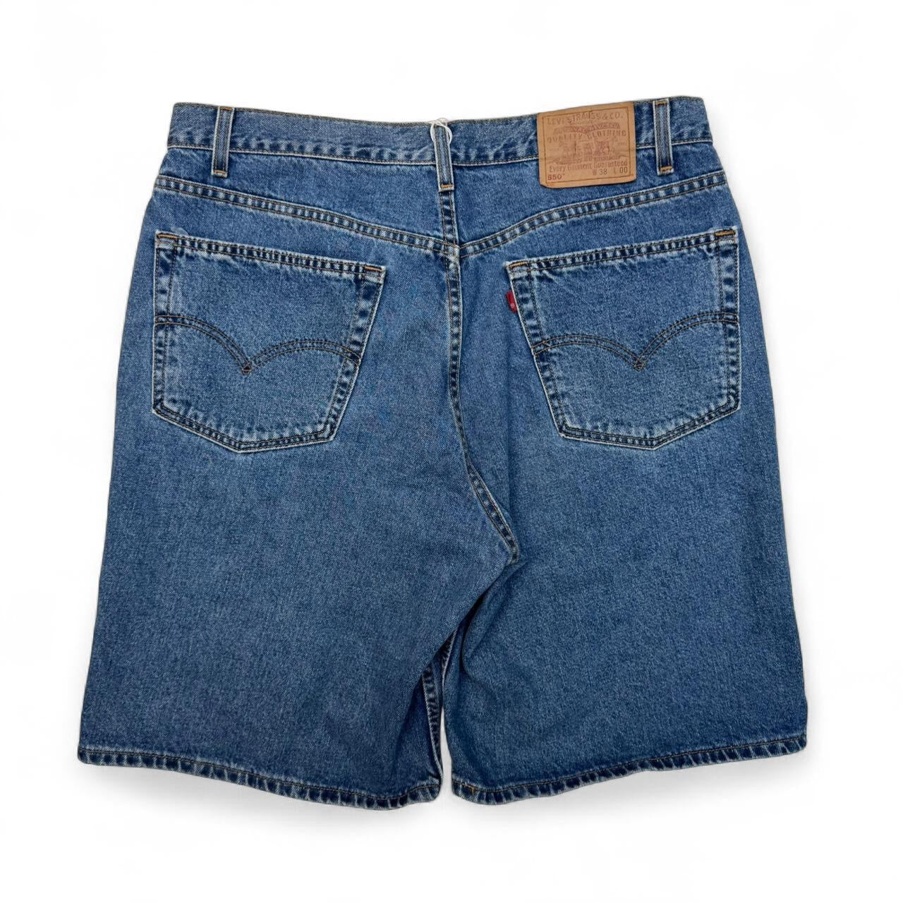 90’s Levi’s 550 Denim Shorts (38)