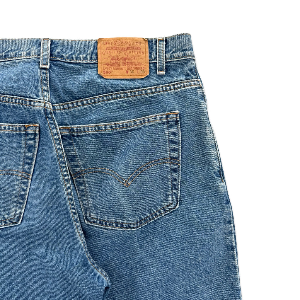 Vintage Levi’s 560 Jorts (36)