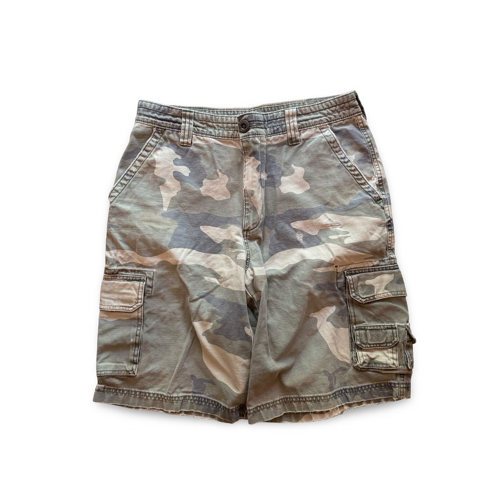 2000s Red Head Camo Cargo Shorts (30)