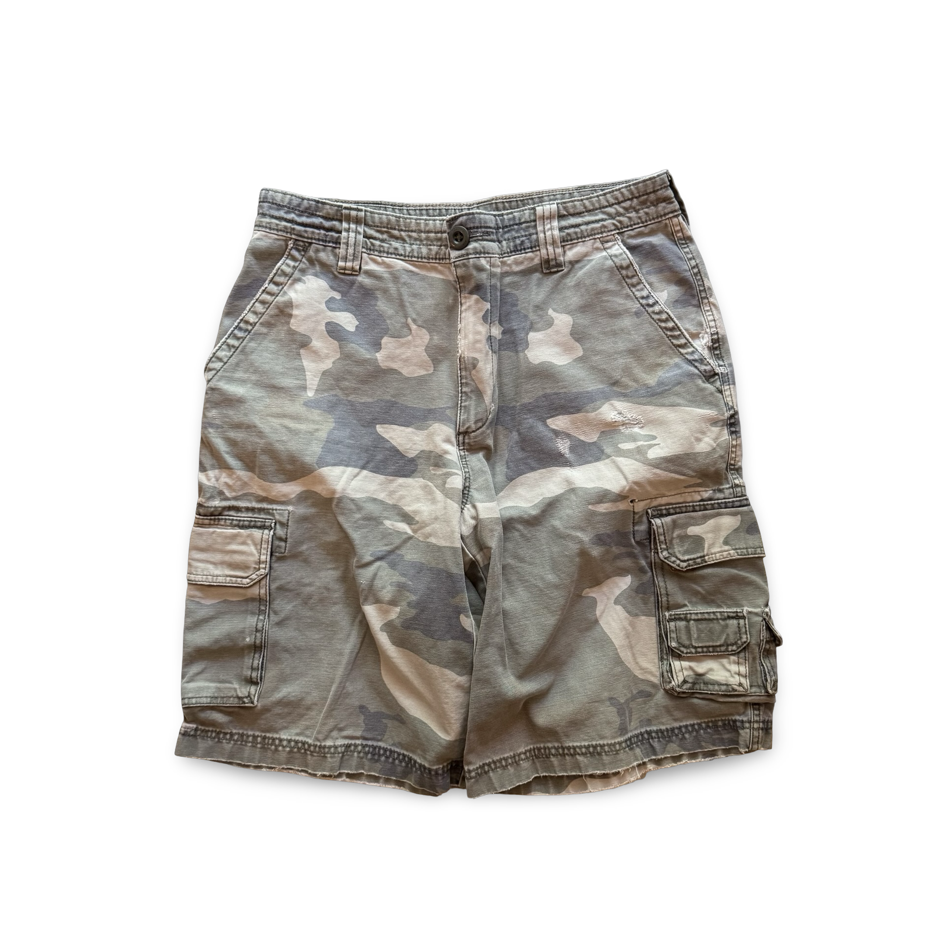2000s Red Head Camo Cargo Shorts (30)
