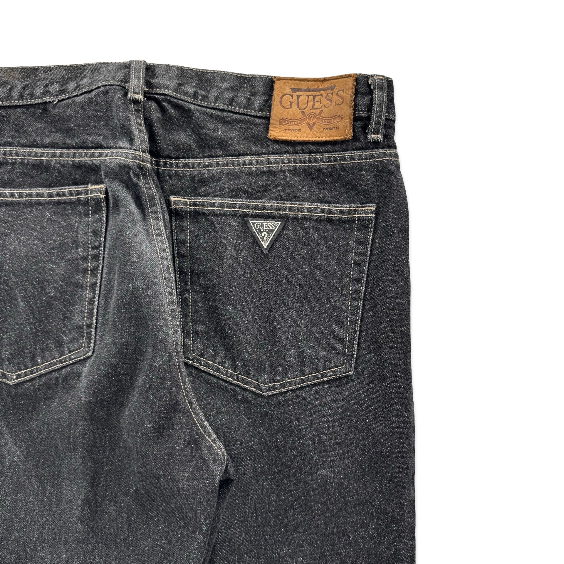 Vintage Straight Fit Guess Jeans (34x30)