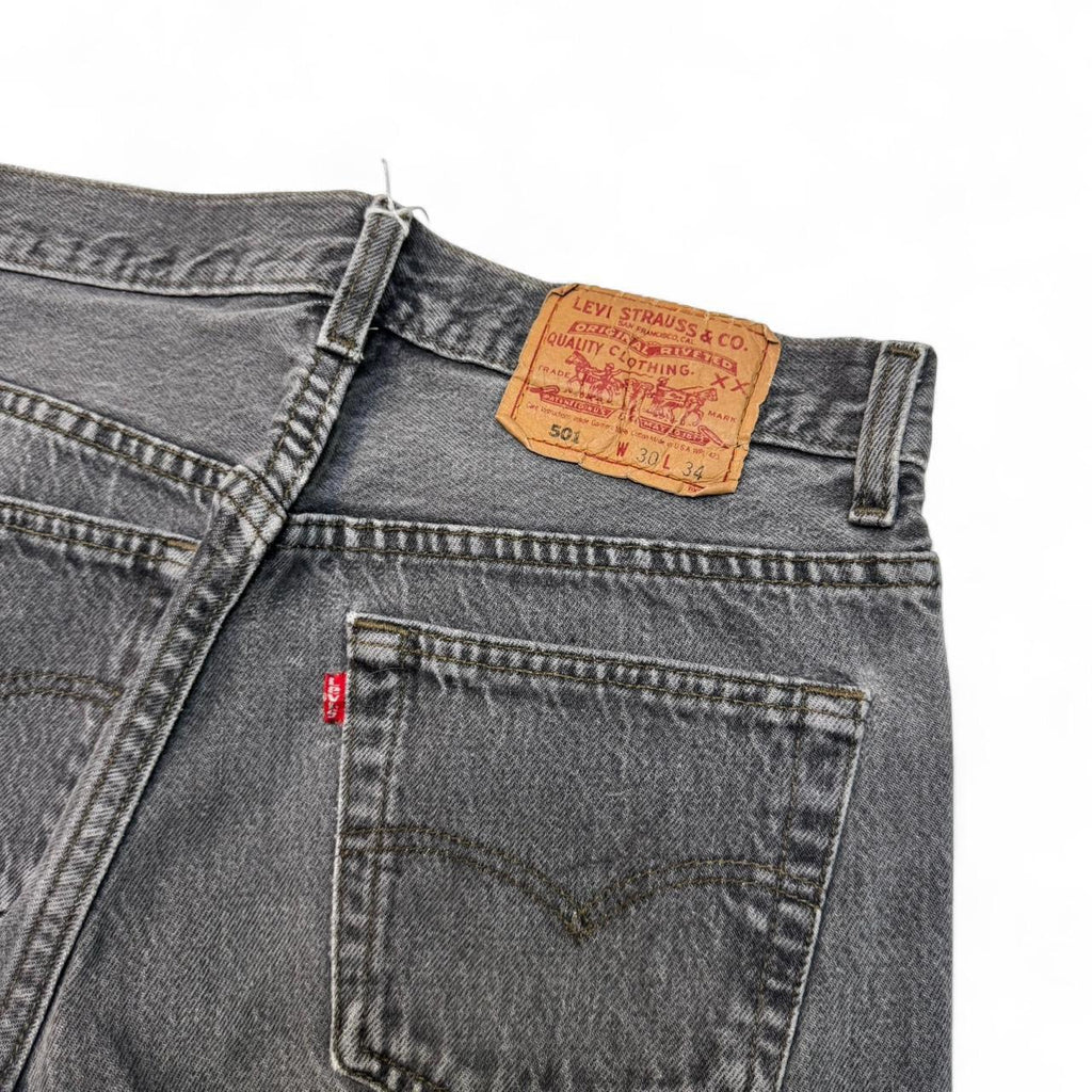 90’s Faded Black Levi’s 501XX Jeans (30x30)