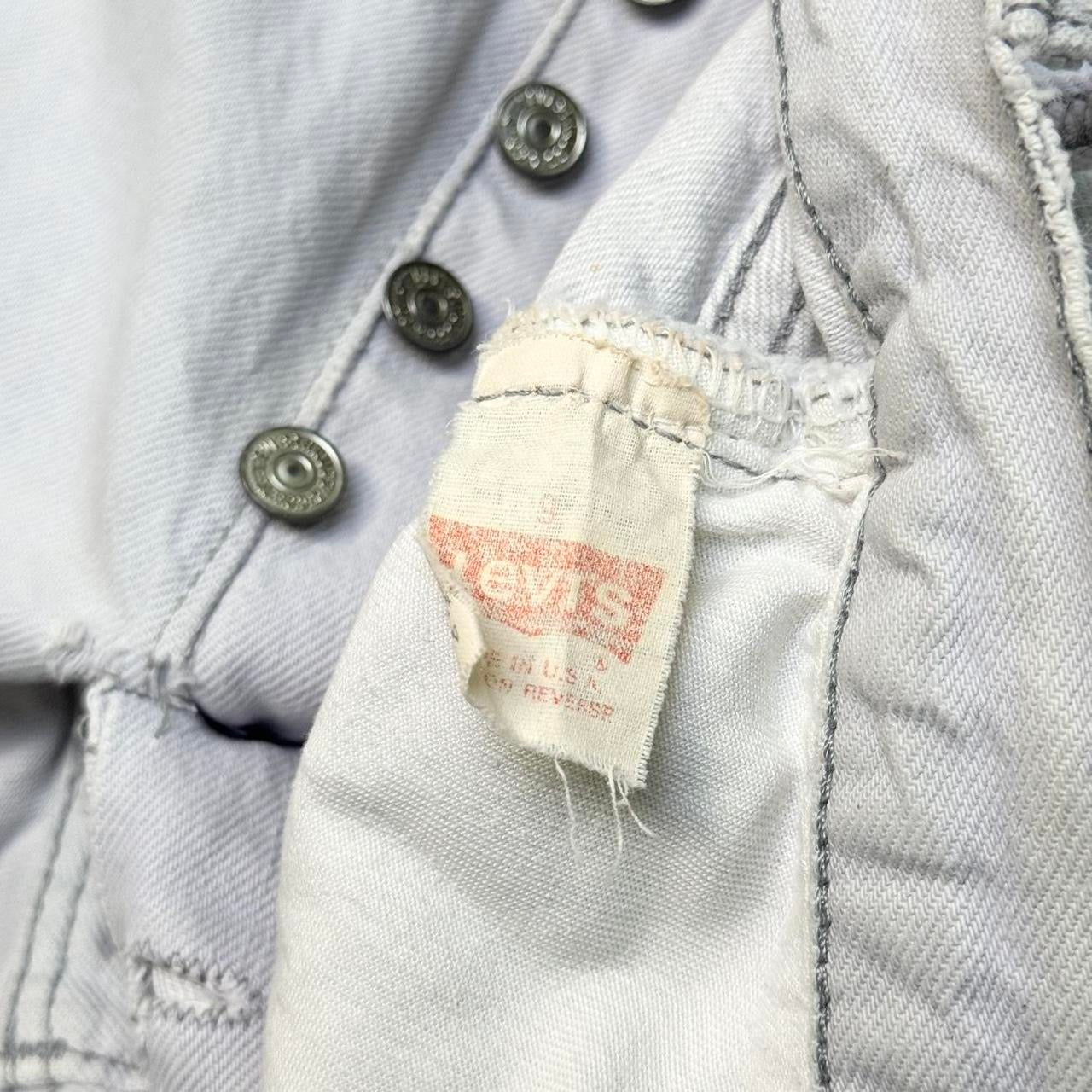 80’s Off White Women’s Levi’s Button Fly Jeans (28”)