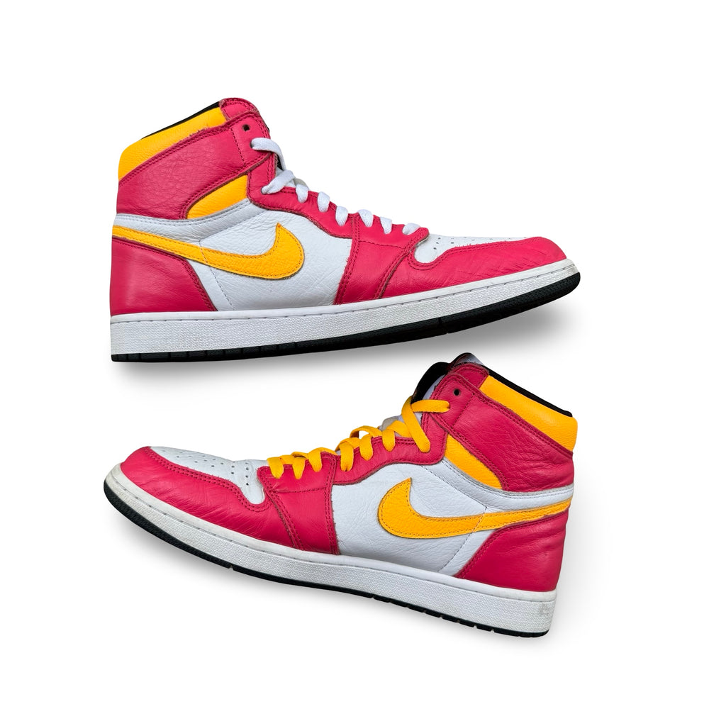 Jordan 1 High OG Light Fusion Red (13M)