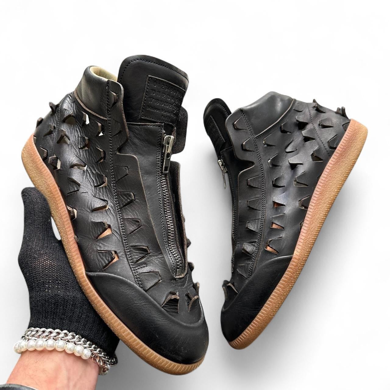 Black Maison Margiela Peirced Leather Zip Up Circuits (10)