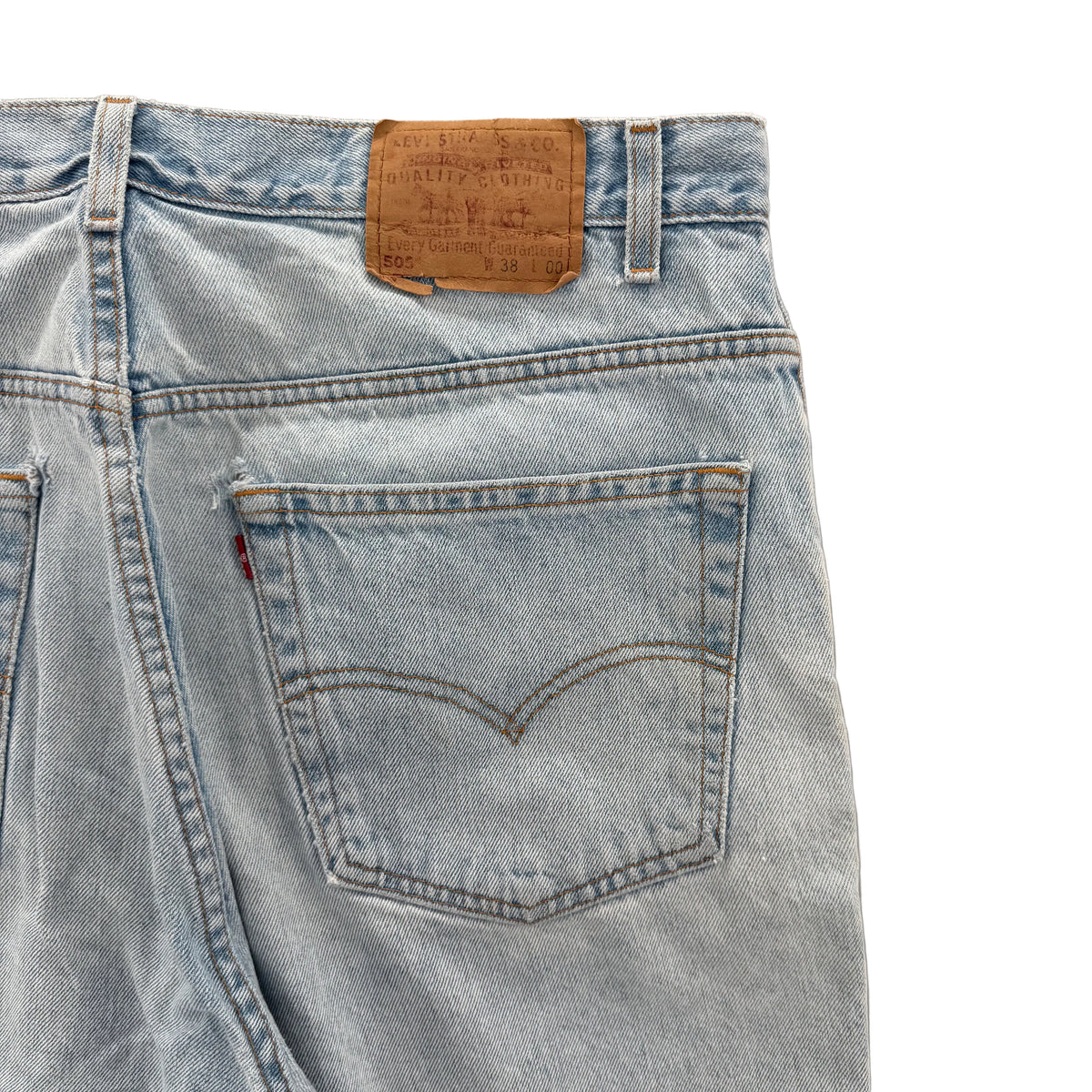 Vintage Levi’s 505 Jean Shorts (38)