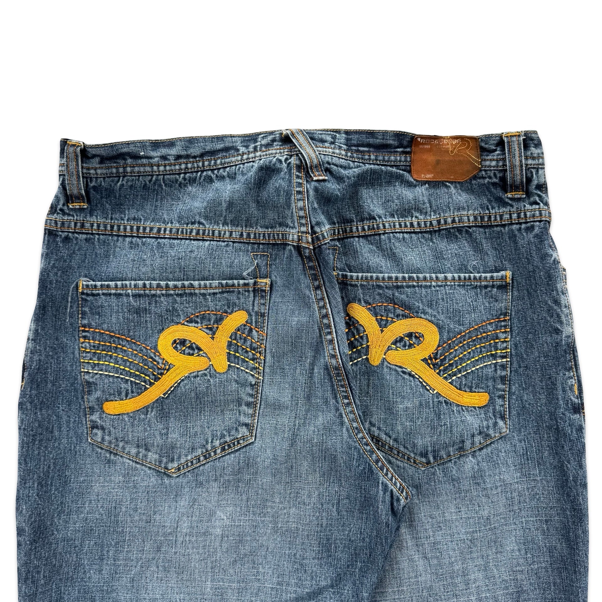 2000s Rocawear Embroidered Jeans (36x33)