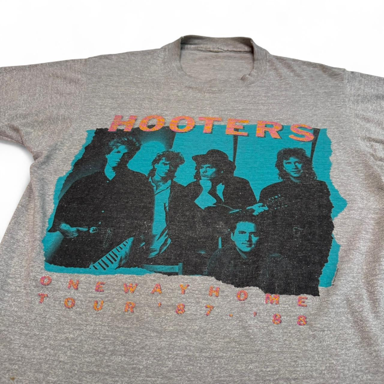 1987 Hooters One Way Home Tour Tee (L)