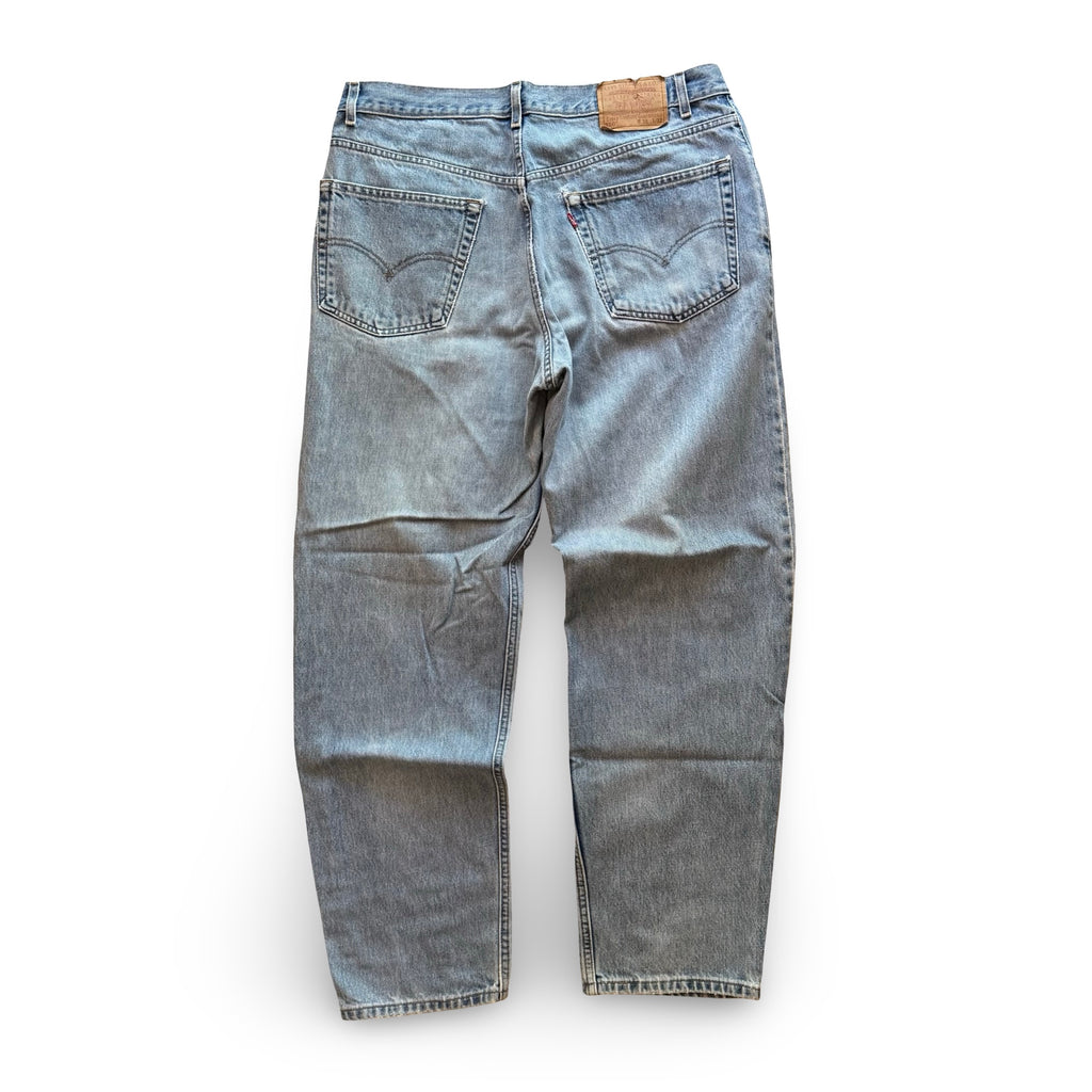 90s Levi’s 550 (38x32)
