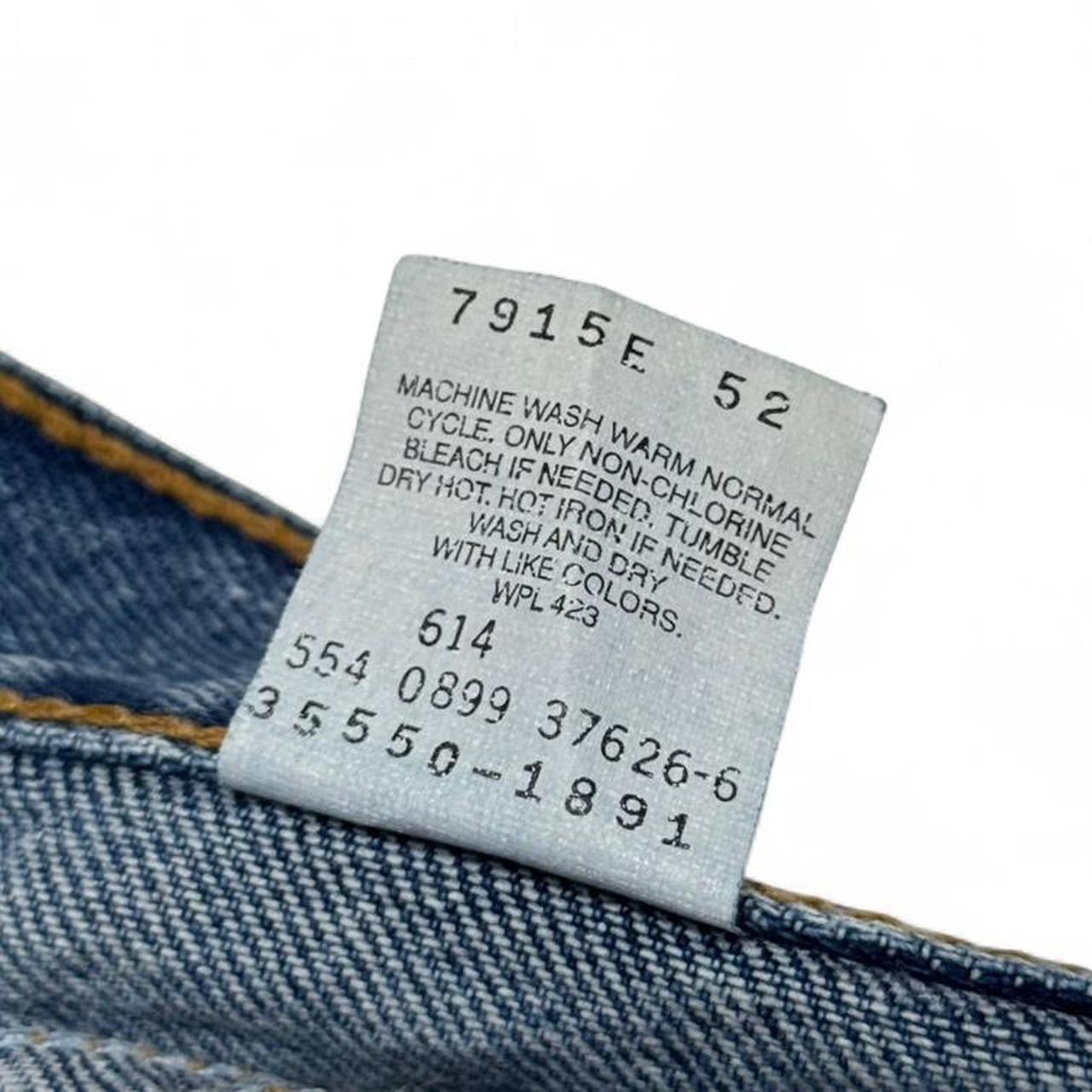90s Levis 550 Baggy Denim Shorts (37)