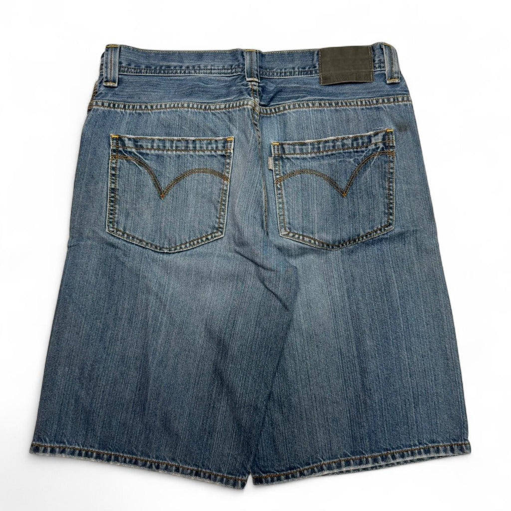 2000s Levis Silver Tab Jorts (33)
