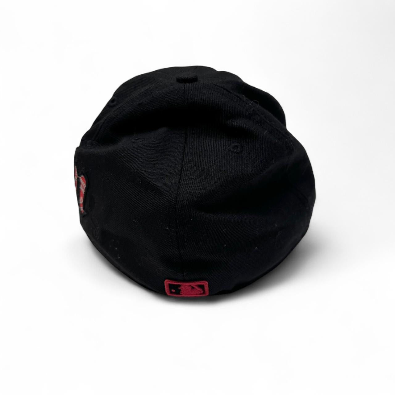 2000s Boston Red Sox NewEra Fitted Hat (7 3/8)