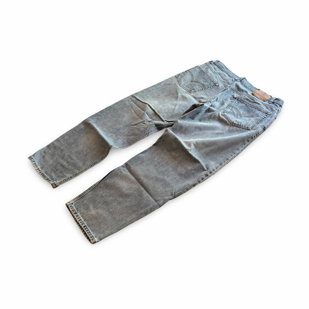90s Levi’s 550 (38x32)