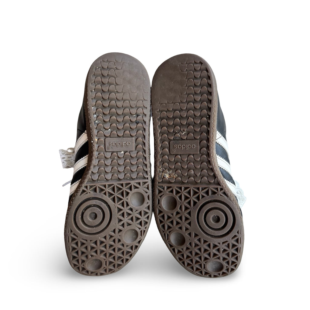 Black Adidas Samba (