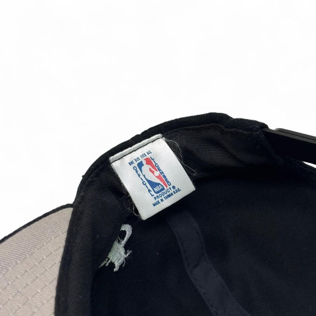 1997 Chicago Bulls NBA Champs Logo Athletic Hat