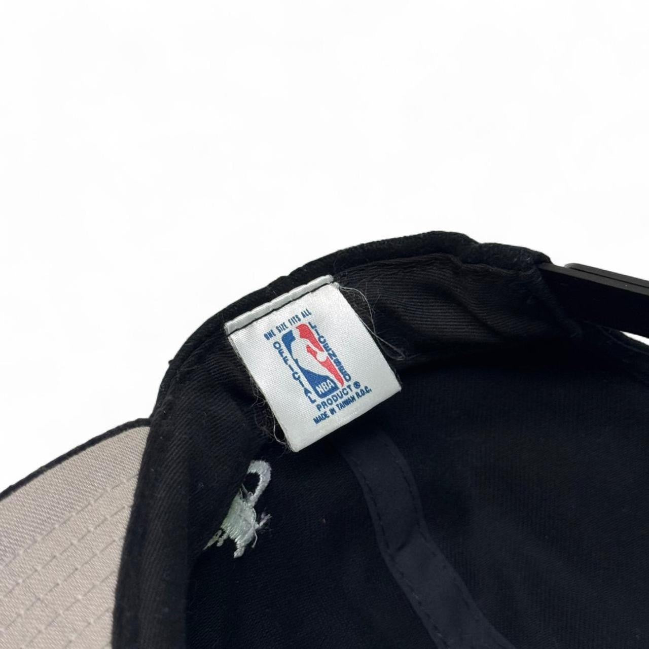 1997 Chicago Bulls NBA Champs Logo Athletic Hat