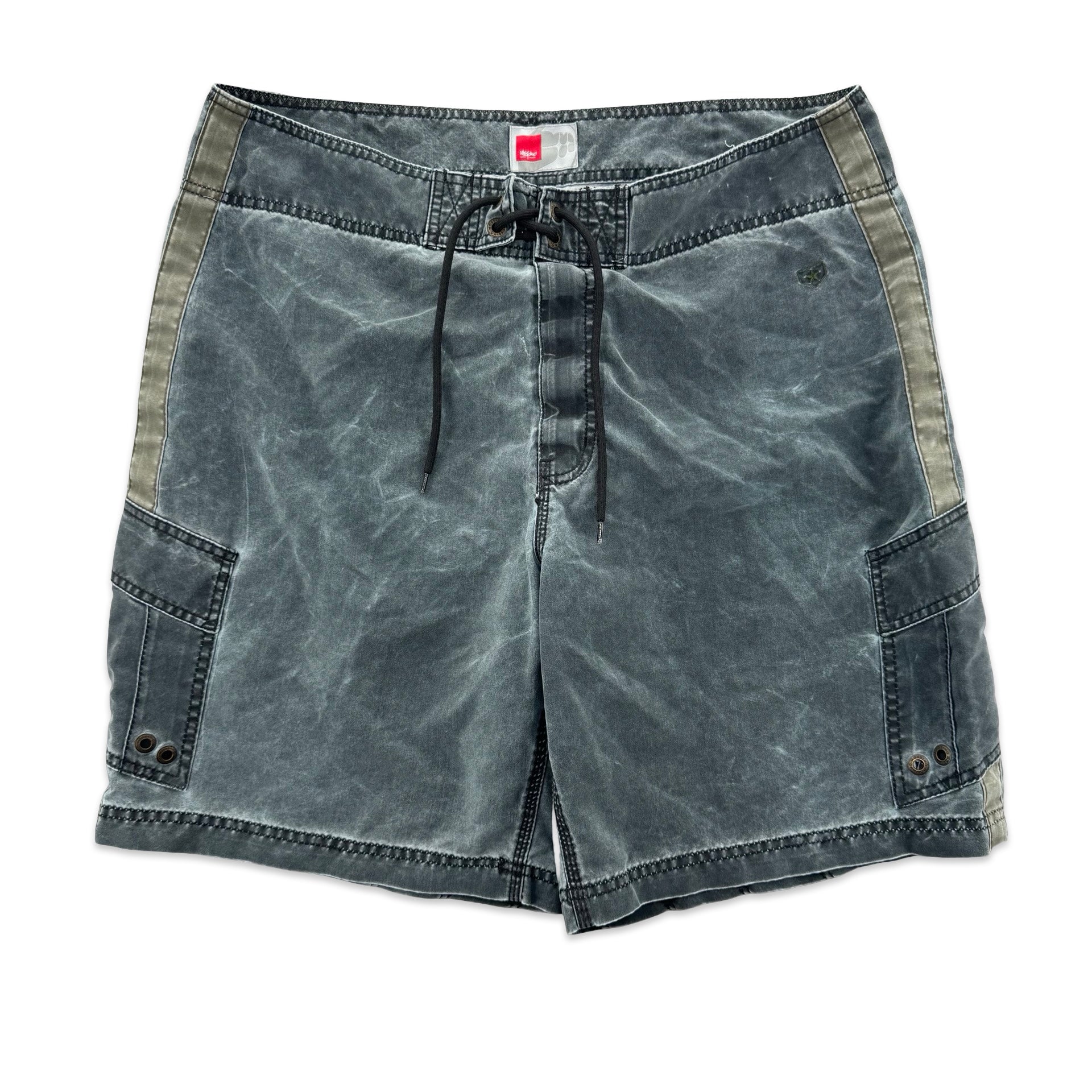 2000s Mossimo Swim Trunks (36)
