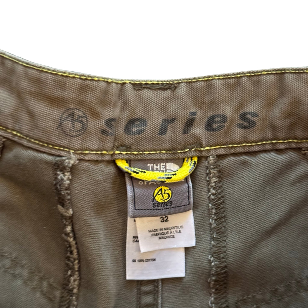 2000s A5 Series The North Face Tech Pants (32x31)