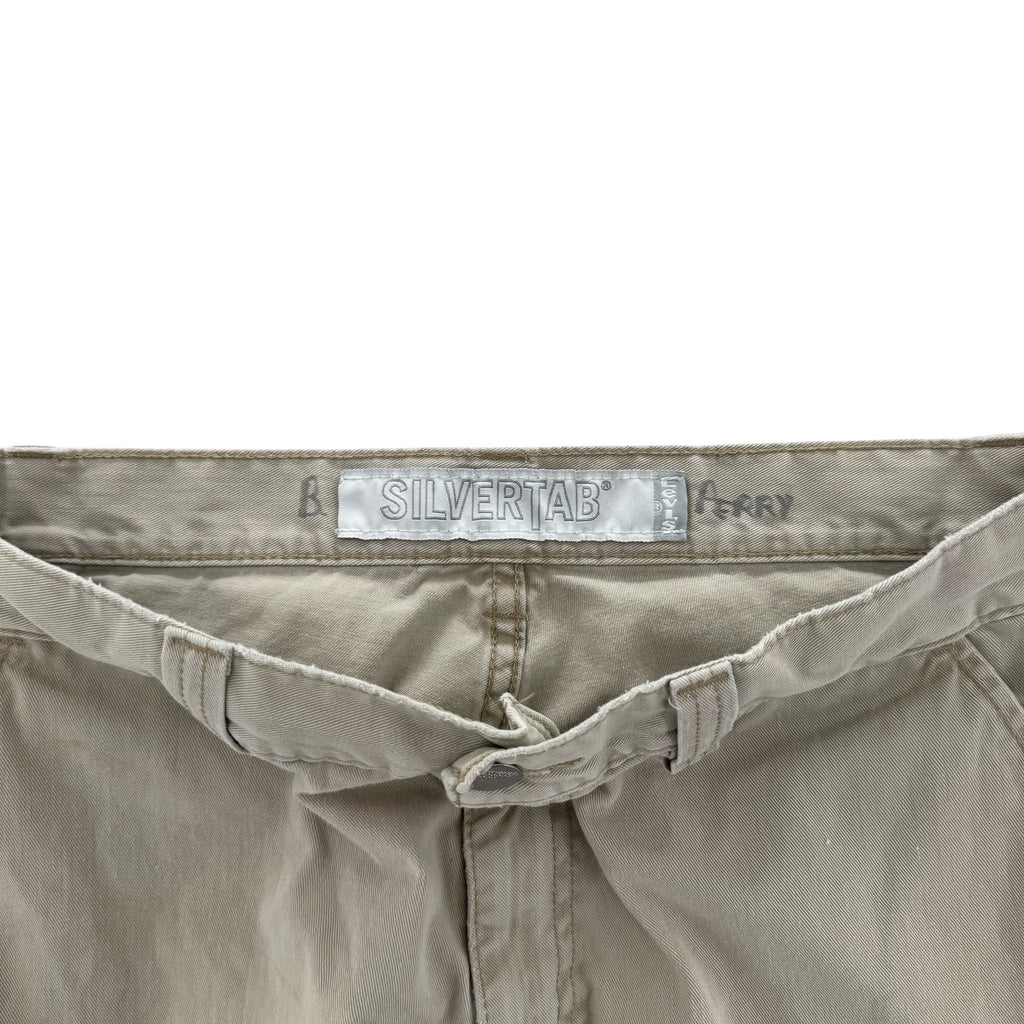 2000’s Levi’s Silvertab Shorts (33)