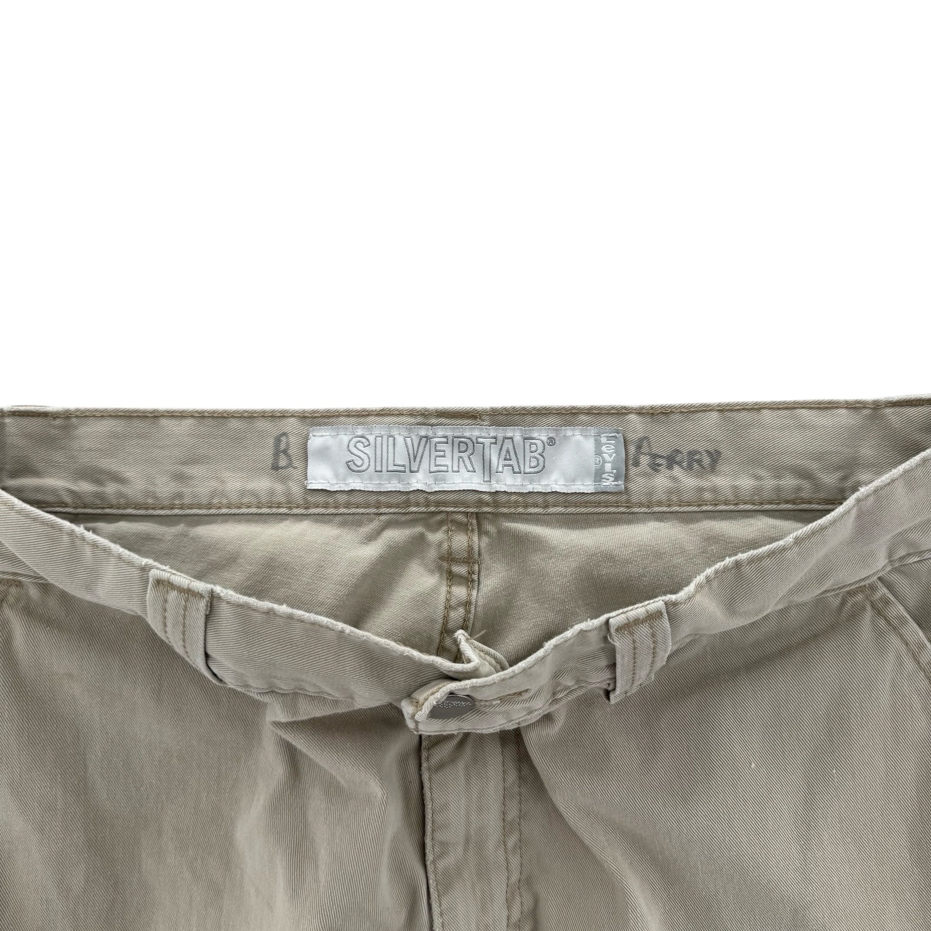 2000’s Levi’s Silvertab Shorts (33)