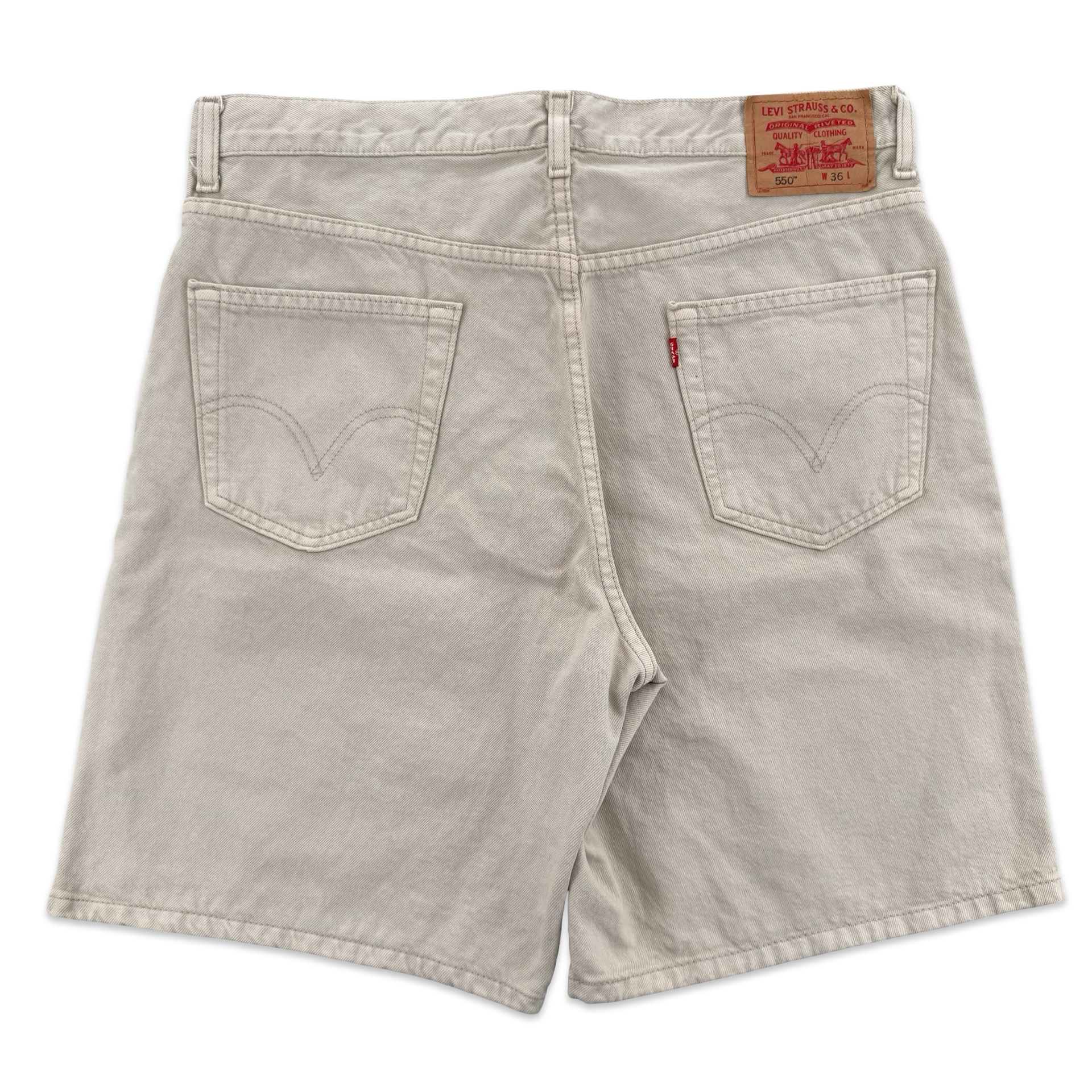 2000s Levi’s 550 Khaki Shorts (36)