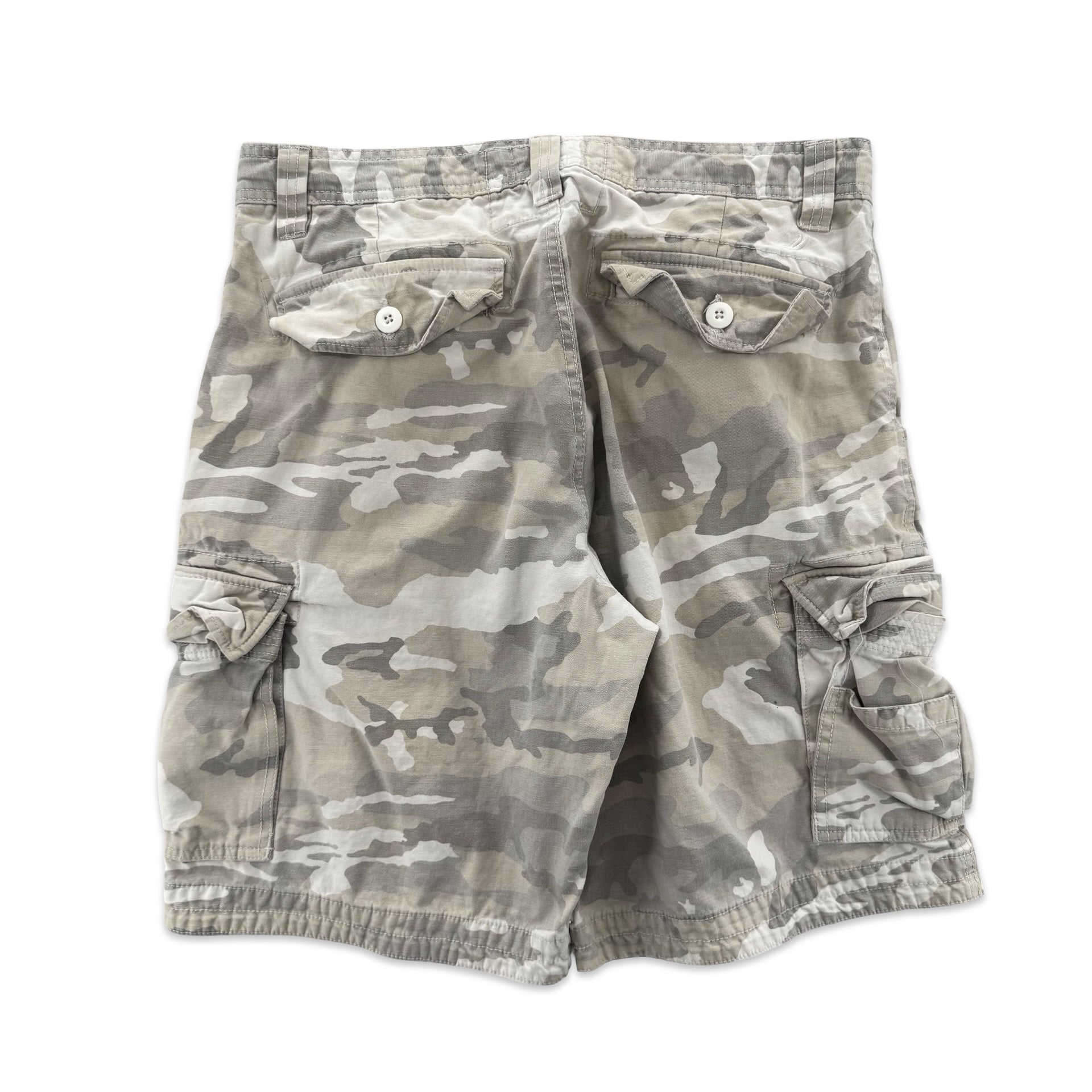 2000’s Wear First Snow Camo Shorts (33)