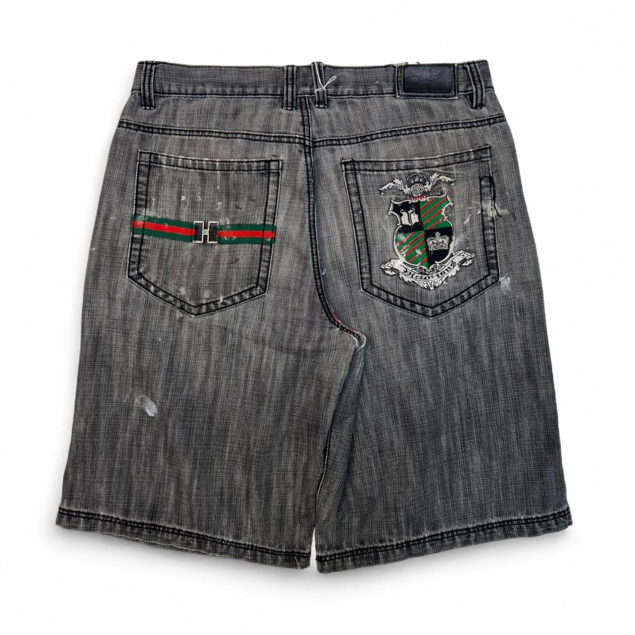 2000’s Victorious Embroidered Baggy Denim Shorts (38)