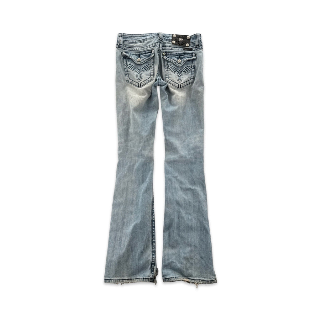 2000’s Miss Me Jeans (28x33)