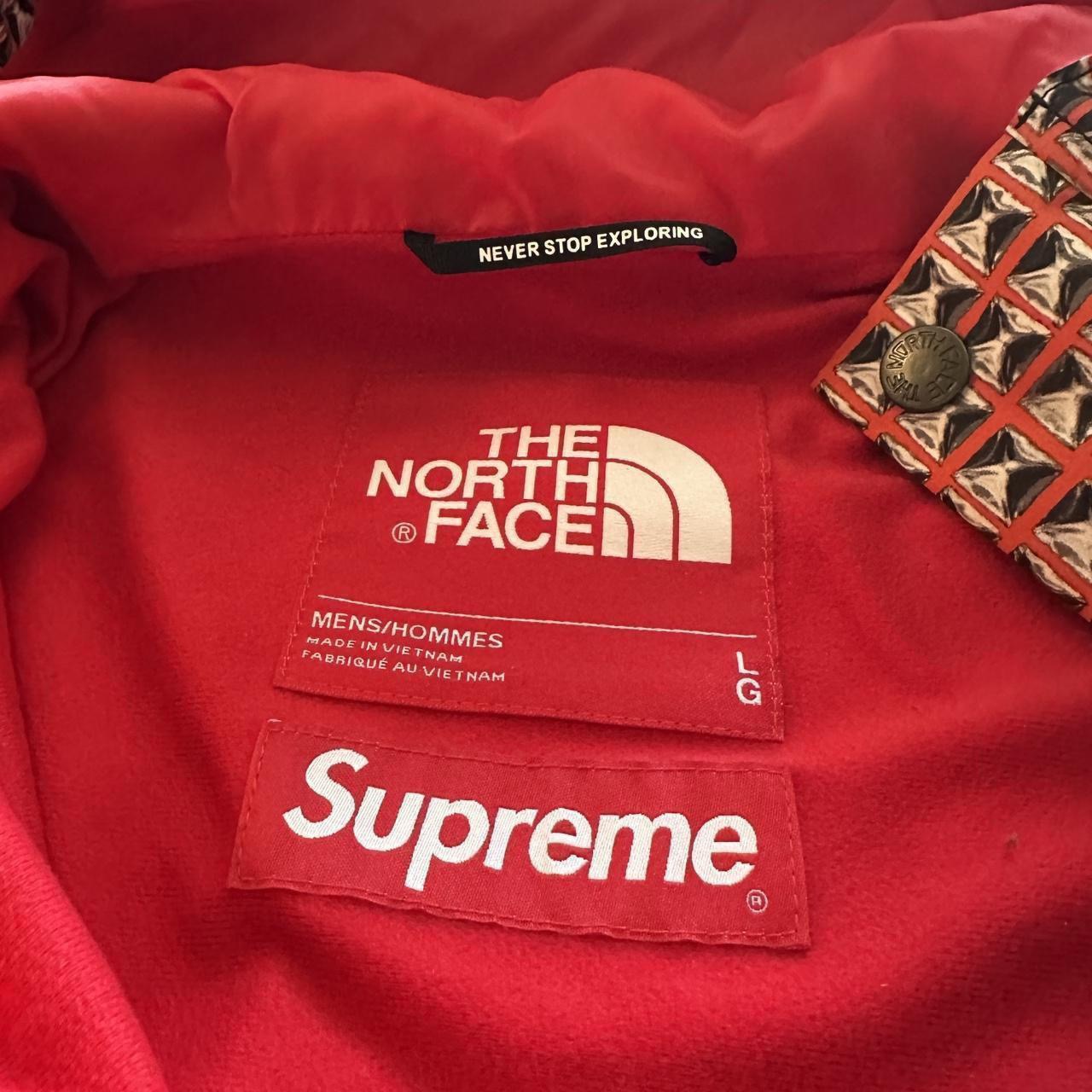 Supreme x The North Face Red Studded Light jacket (L)
