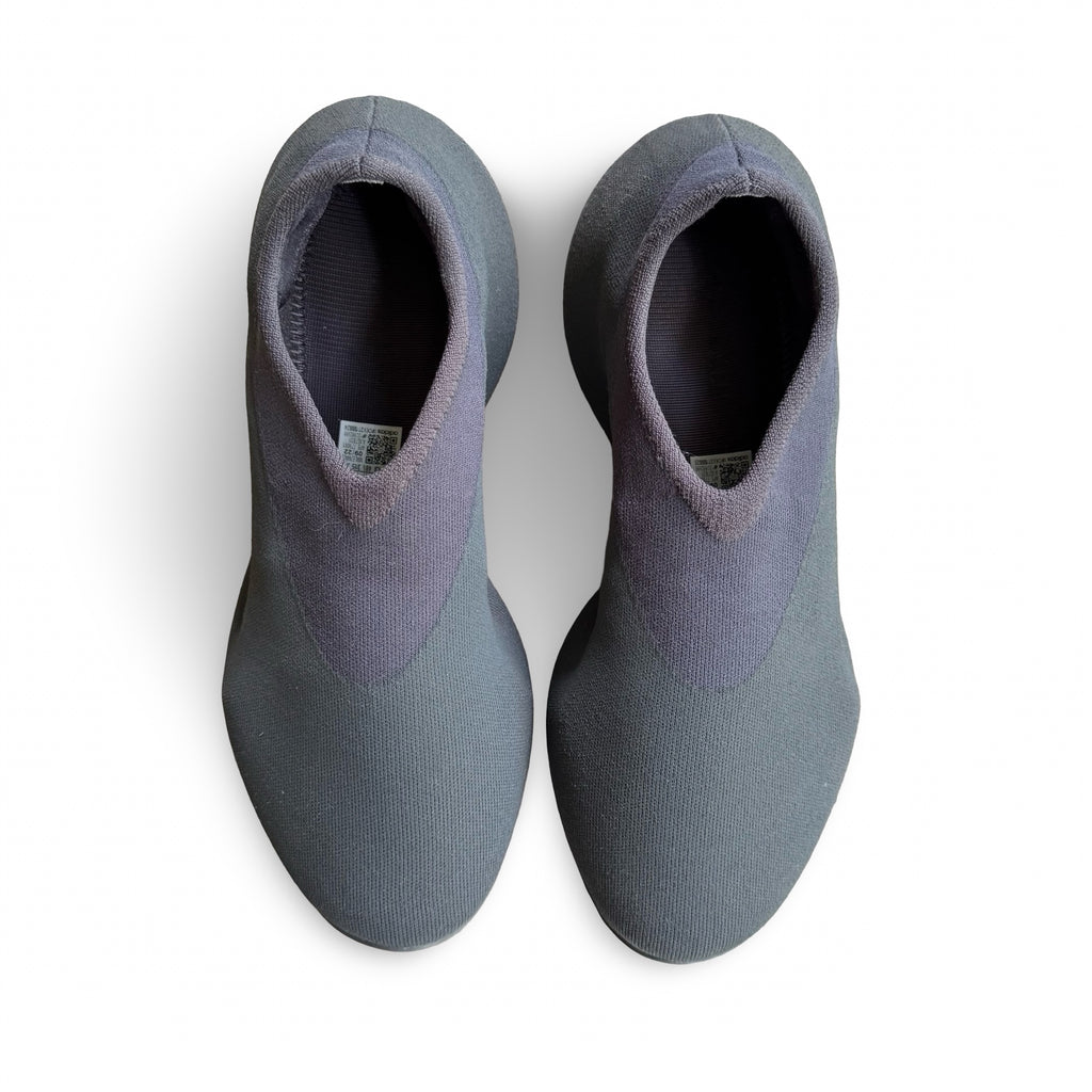 Yeezy Knit Runner Charcoal (13.5M)